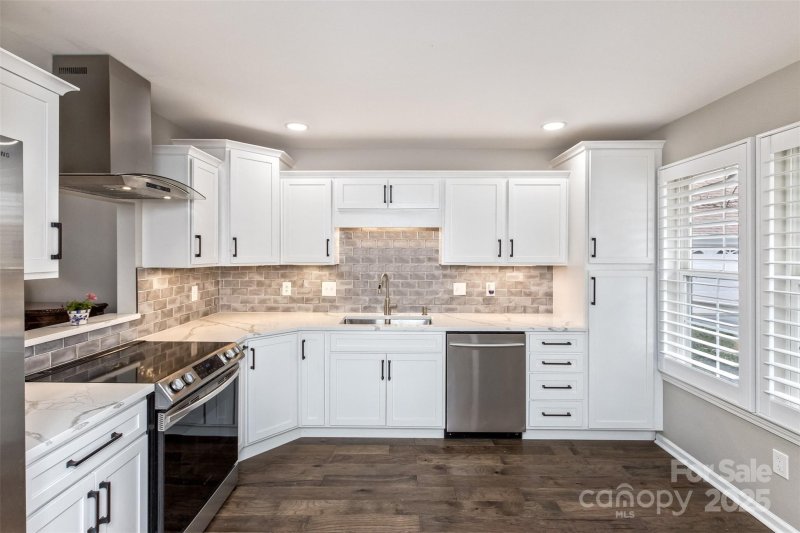 Property image 2 at 802 Woodlea Court, Asheville, NC 28806