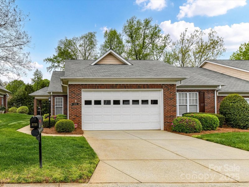 Property image 2 at 3721 Oak View Court, Matthews, NC 28105
