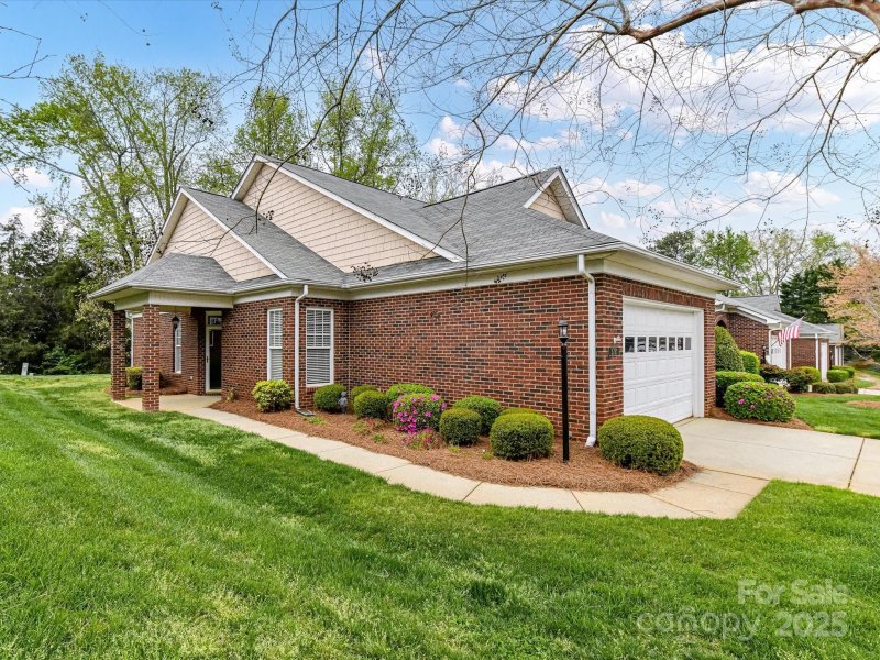 Property image 3 at 3721 Oak View Court, Matthews, NC 28105