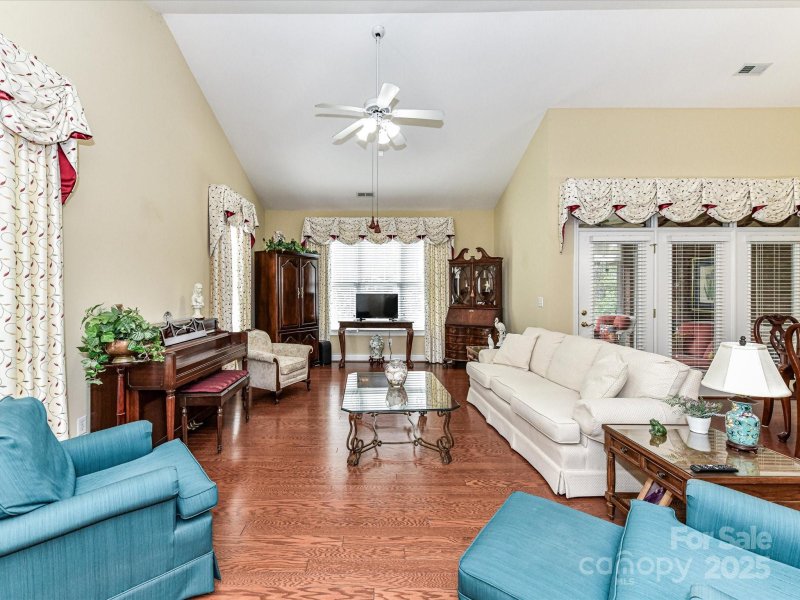 Property image 5 at 3721 Oak View Court, Matthews, NC 28105