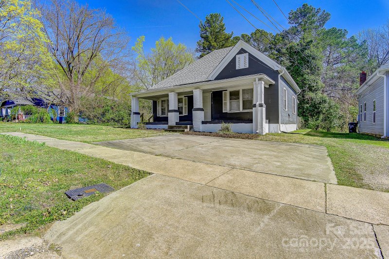 Property image 3 at 209 N Yadkin Avenue, Spencer, NC 28159
