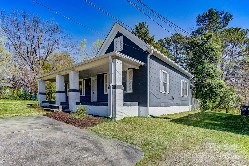 Property image 4 at 209 N Yadkin Avenue, Spencer, NC 28159