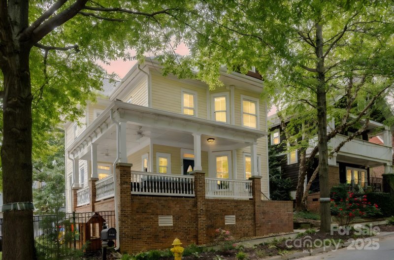 Property image 3 at 734 E 10th Street, Charlotte, NC 28202
