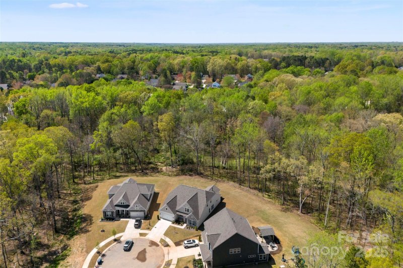 Property image 4 of 7500 Happy Hollow Drive in Meadow Vista, Mint Hill, NC 28227