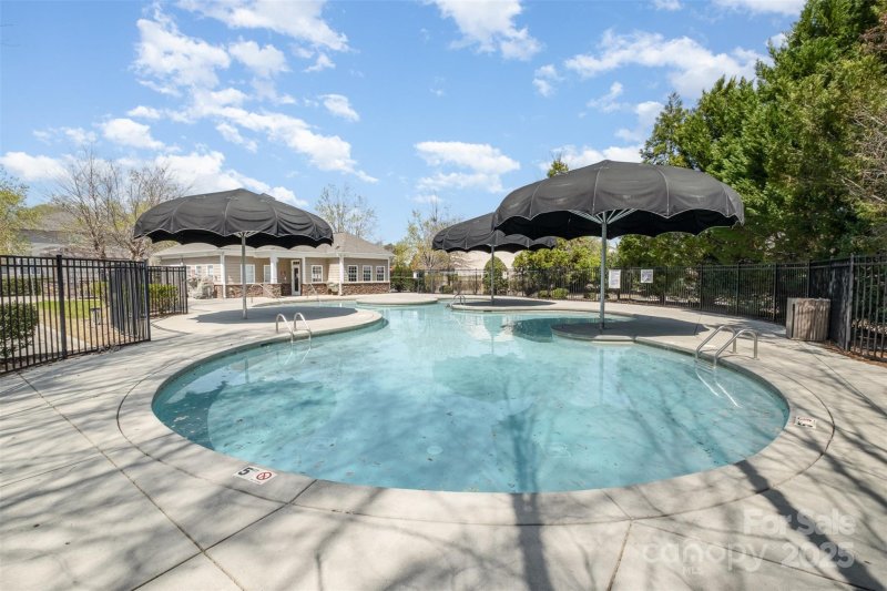 Property image 3 at 9422 Ridgeforest Drive, Charlotte, NC 28277