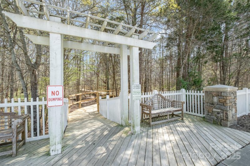 Property image 5 at 9422 Ridgeforest Drive, Charlotte, NC 28277