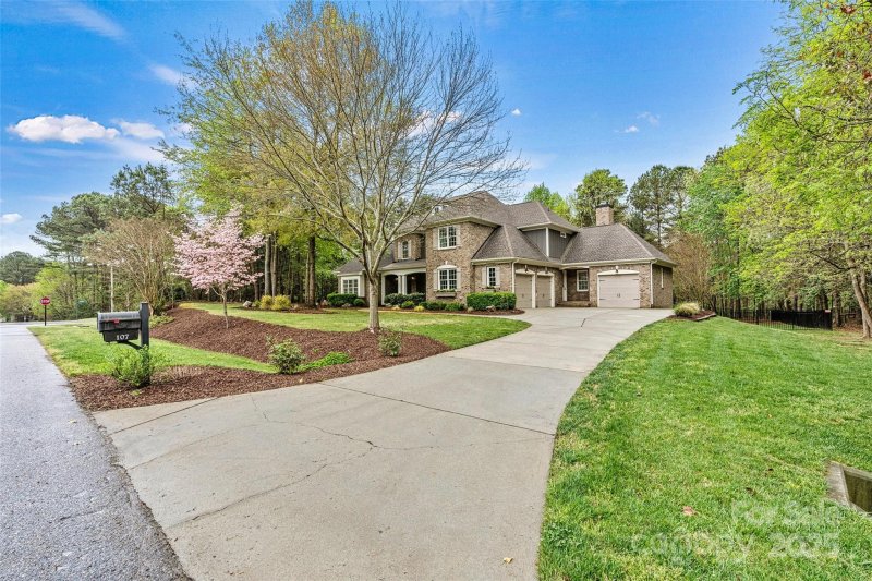 Property image 3 at 107 Bare Foot Lane, Mooresville, NC 28117