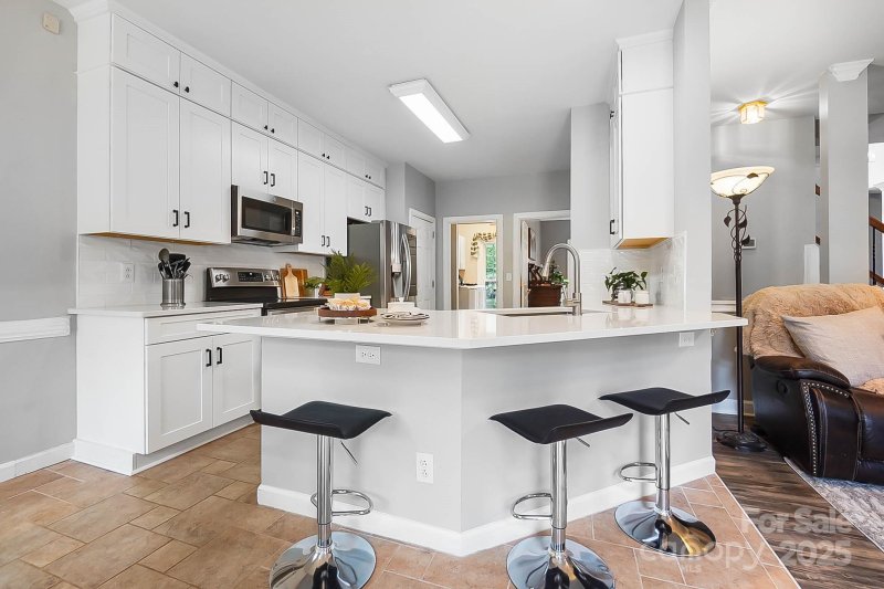 Property image 3 of 1214 Foxfield Road in Hunter Oaks, Waxhaw, NC 28173