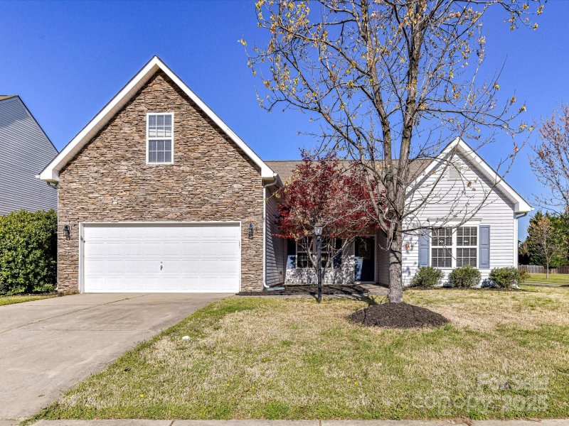 Property image 3 at 15506 Lakepoint Forest Drive, Charlotte, NC 28278