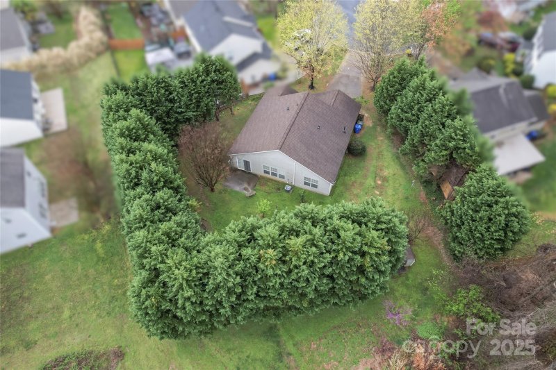 Property image 2 at 128 Creston Court, Mooresville, NC 28115