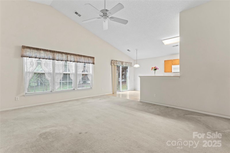 Property image 5 at 128 Creston Court, Mooresville, NC 28115