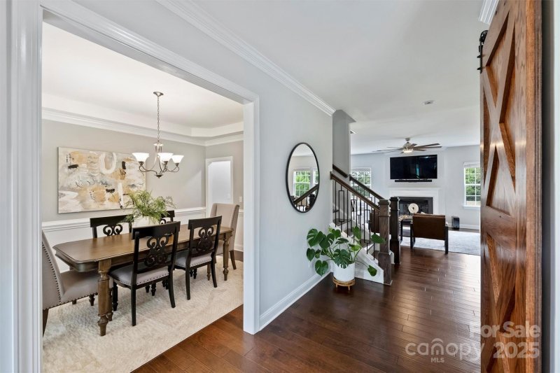 Property image 4 of 8011 Caliterra Drive in Irongate, Charlotte, NC 28227