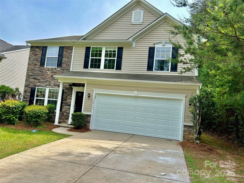 Property image 2 at 12815 Towering Pine Drive, Charlotte, NC 28269