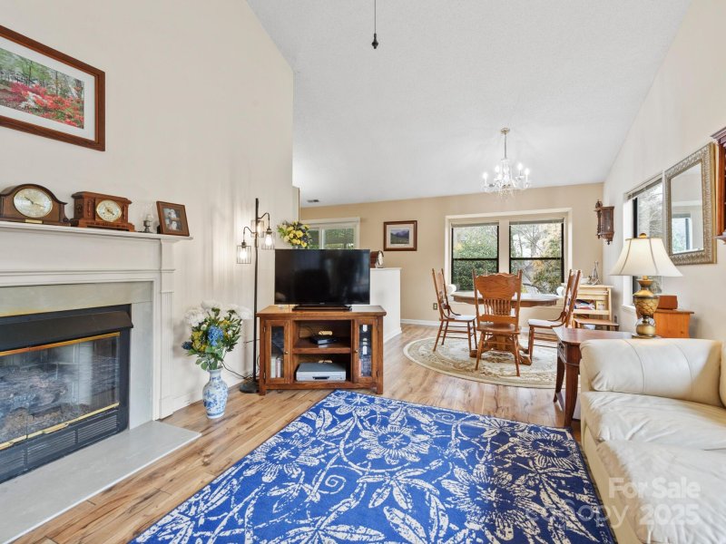 Property image 5 at 109 Cimarron Drive, Asheville, NC 28803