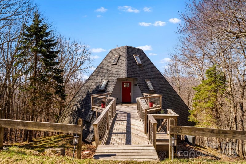 Property image 3 at 585 Granny Lewis Lane, Mars Hill, NC 28754