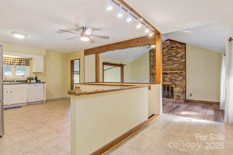 Property image 3 at 3846 22nd Street, Hickory, NC 28601