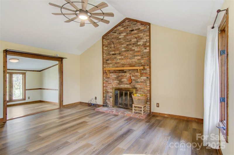 Property image 4 at 3846 22nd Street, Hickory, NC 28601