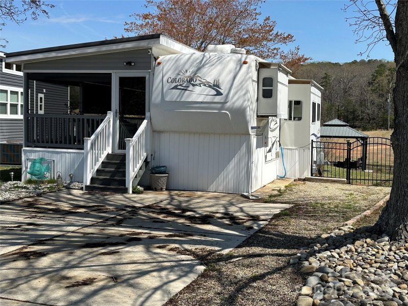 Property image 2 of 134 Putt Putt Lane in Badin Shores Resort, New London, NC 28127