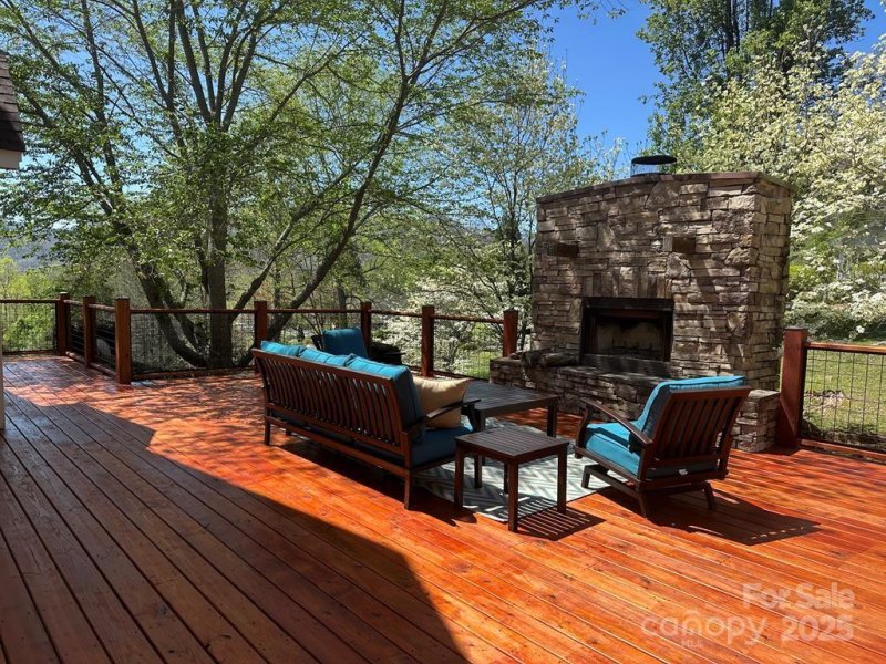 Property image 4 of 161 Rockfield Way in Beechwood, Sylva, NC 28779