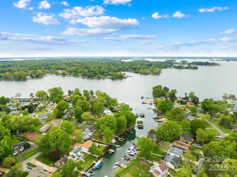 Property image 5 at 21220 Rio Oro Drive, Cornelius, NC 28031