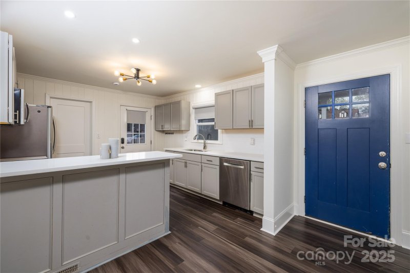 Property image 5 at 2741 Cowles Road, Charlotte, NC 28208