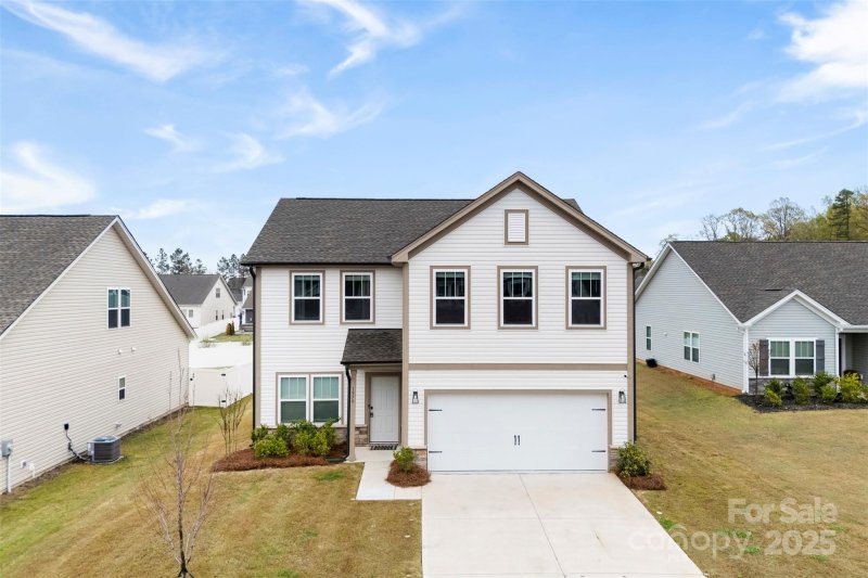 Forest Creek, Stanfield Community