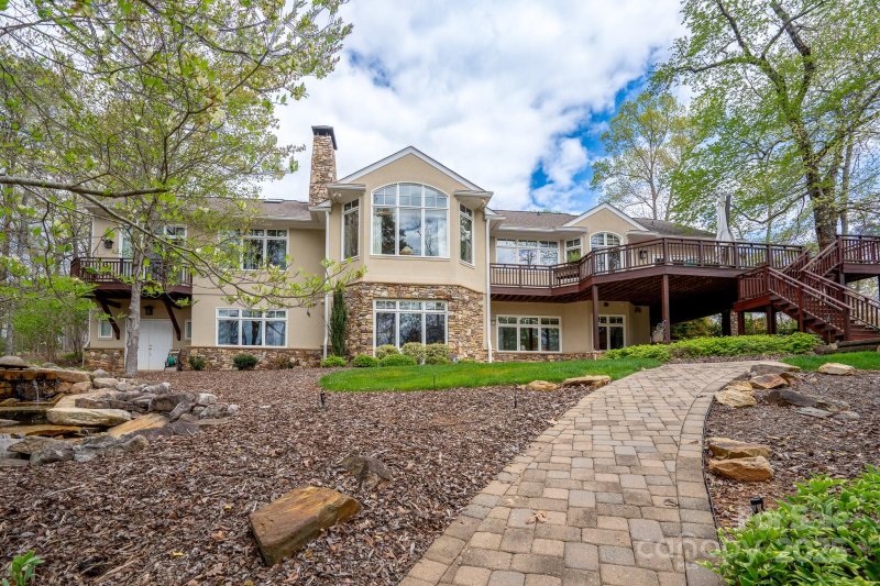 345 Porters Glen None