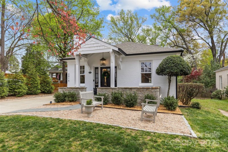 Property image 2 at 2015 Chesterfield Avenue, Charlotte, NC 28205
