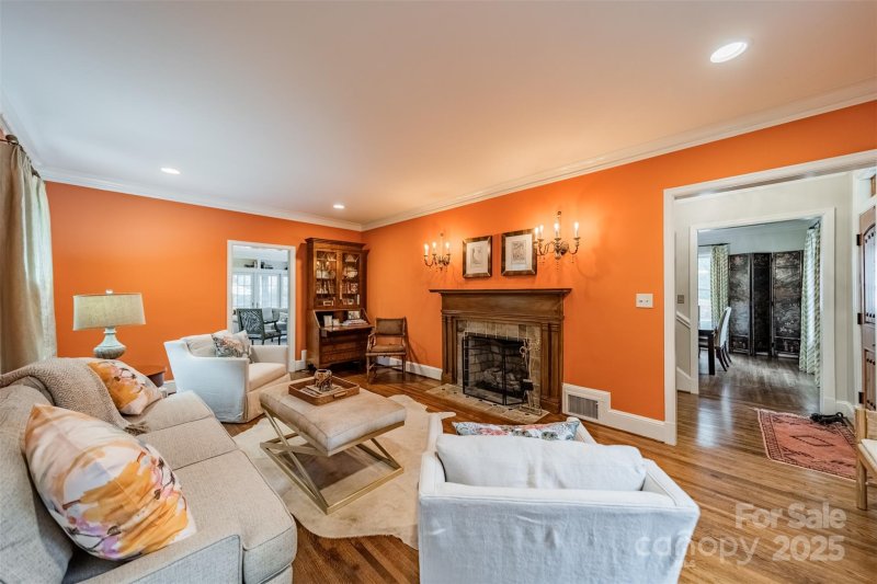 Property image 4 at 1529 S Wendover Road, Charlotte, NC 28211