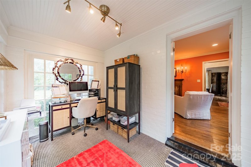 Property image 5 at 1529 S Wendover Road, Charlotte, NC 28211