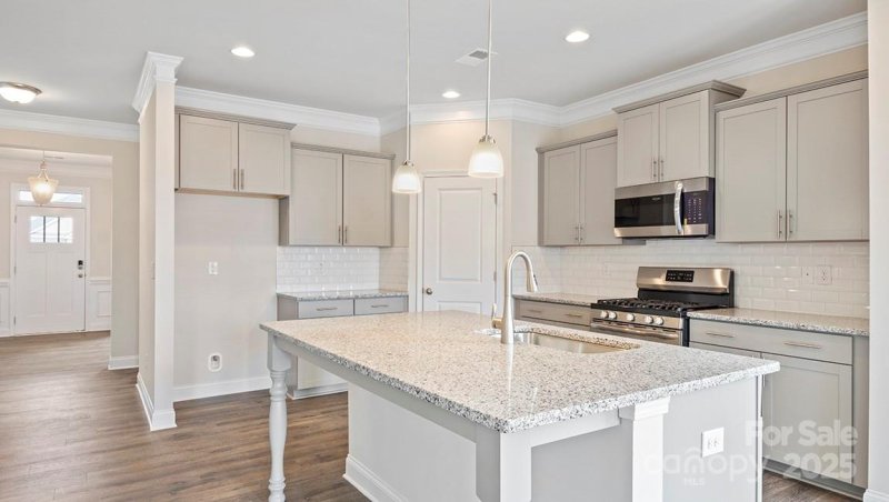 Property image 4 of 607 Fox Cove Road in Cantrell Hills, Hendersonville, NC 28792