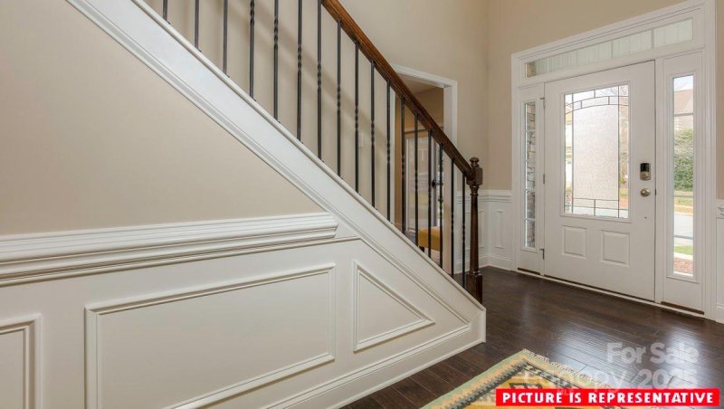 Property image 3 of 122 Fordingbridge Lane in Brantley, Mooresville, NC 28115