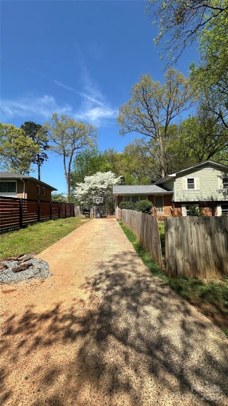 Property image 2 at 1232 Rosada Drive, Charlotte, NC 28213