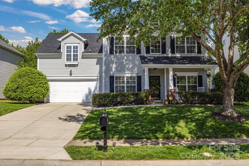 Property image 2 at 11222 Huntington Meadow Lane, Charlotte, NC 28273