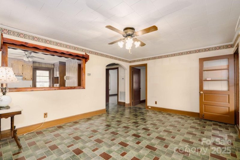 Property image 3 at 2453 Myrtle Avenue, Gastonia, NC 28052