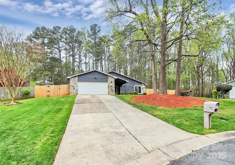 Property image 3 at 6500 Wealdstone Court, Mint Hill, NC 28227