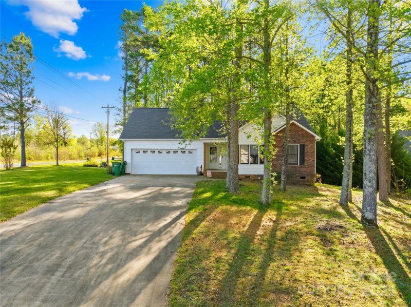 Property image 2 at 1628 Rosegate Lane, Stanfield, NC 28163