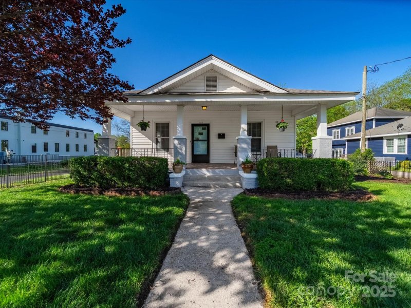 Property image 2 at 1114 Herrin Avenue, Charlotte, NC 28205