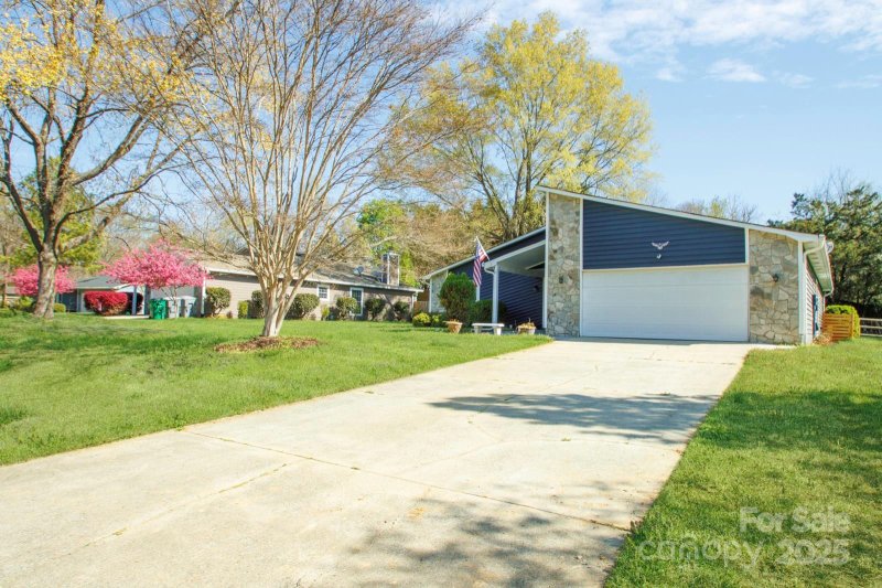 Property image 2 at 11014 Fox Mill Lane, Charlotte, NC 28277