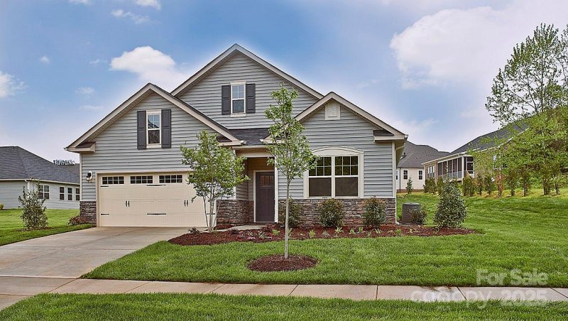 Property image 2 at 26 Forestdale Road, Hendersonville, NC 28792