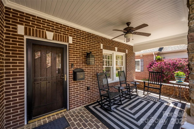 Property image 3 at 139 S Laurel Avenue, Charlotte, NC 28207