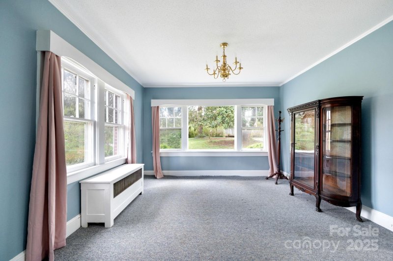 Property image 3 at 10 Westchester Drive, Asheville, NC 28803