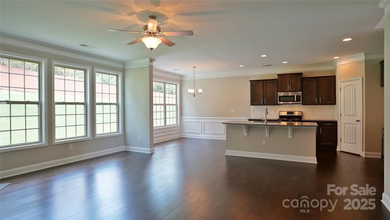 Property image 5 of 469 Fox Cove Road in Cantrell Hills, Hendersonville, NC 28792