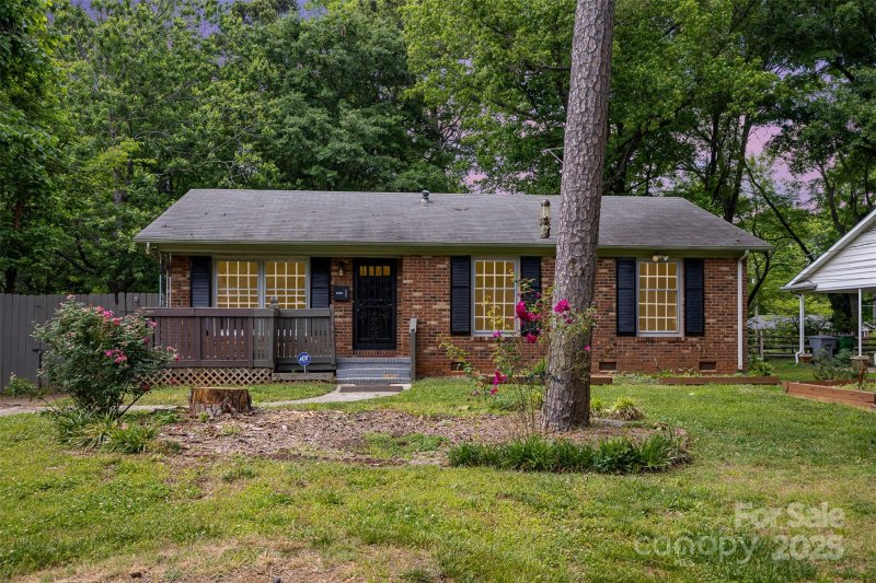 1519 Briarfield Drive