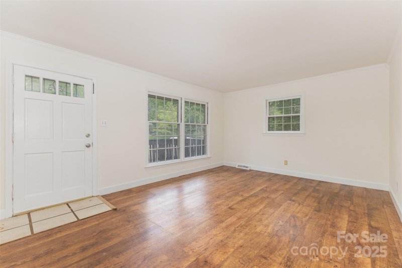 Property image 5 at 1519 Briarfield Drive, Charlotte, NC 28205