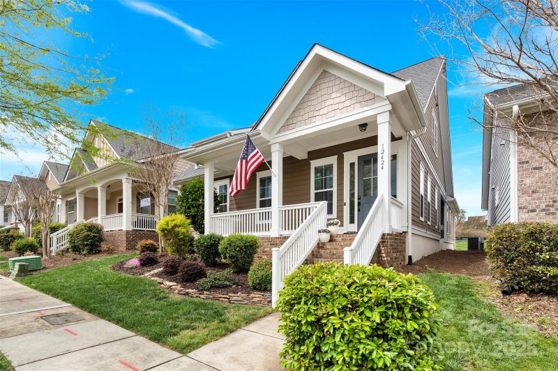 Property image 3 of 12424 Bradford Park Drive in Bailey Springs, Davidson, NC 28036