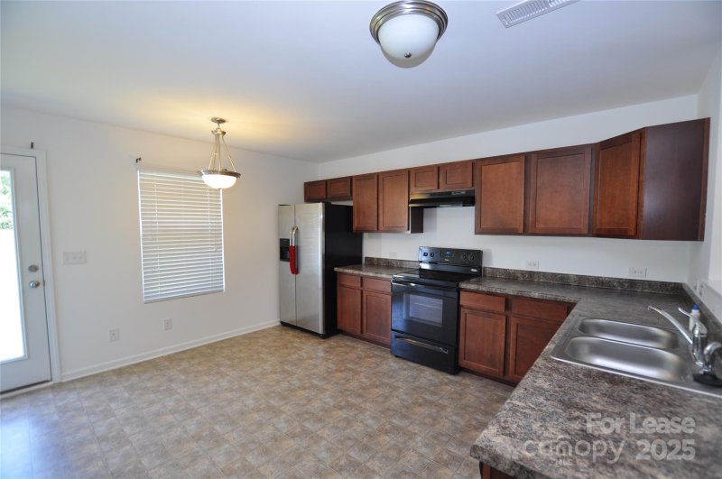 Property image 2 at 6137 Salamander Run Lane, Charlotte, NC 28215