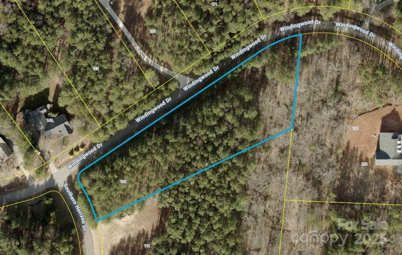 Property image 2 of 105 Southern Horizon Drive in Ridgewood, Statesville, NC 28677