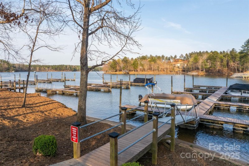 Property image 4 at 1672 W Paradise Harbor Drive, Connelly Springs, NC 28612