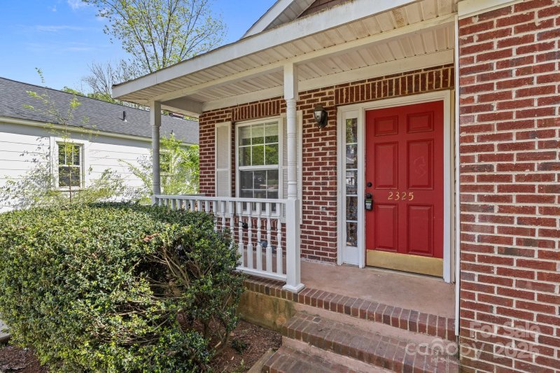 Property image 3 at 2325 Sanders Avenue, Charlotte, NC 28216